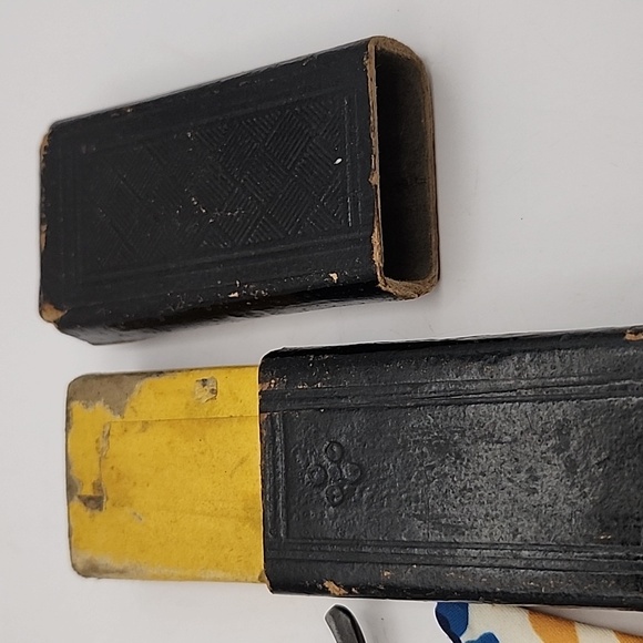 Vintage Clark Bros. Cutlery Co. Straight Razor w/ Case - Picture 11 of 16